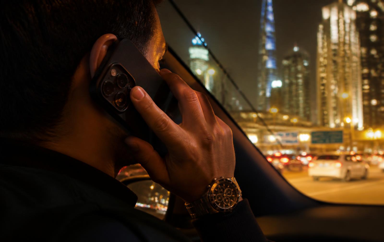 Client calling to book a safe driver in Dubai at night